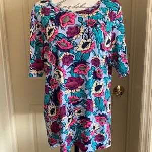 EUC LuLaRoe Floral Gigi Top